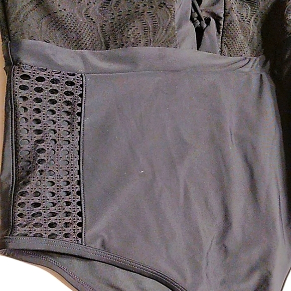 NWT COASTAL BLUE~Plus Size Halter Neck Lace Front Black Sexy Swimsuit~1X~ - Picture 10 of 14